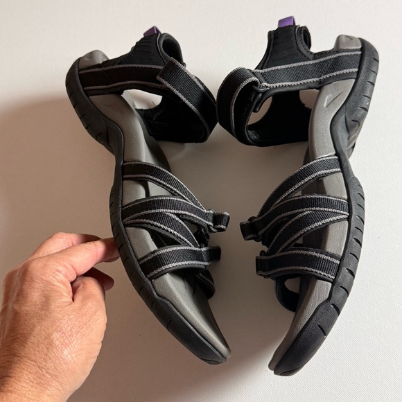 Teva Women's Hiking Sandals Black Gray Purple Size 10 Adjustable Sport Outdoor - Picture 7 of 9